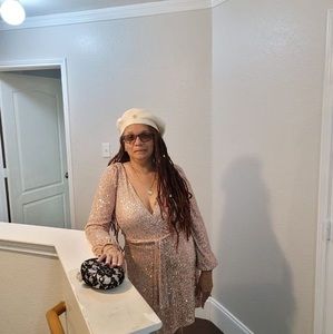 Meet your Posher, Leanna